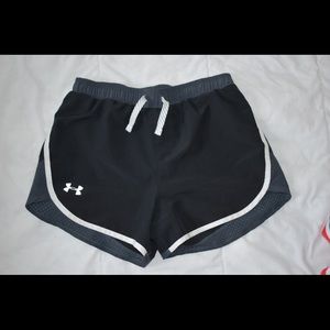 UNDER ARMOUR | women’s shorts